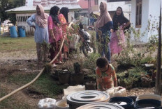 Bupati H M Syukur Salurkan Bantuan Air Bersih Tanggap Darurat untuk Warga Kungkai