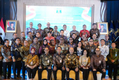 Penandatanganan ZI dan Perjanjian Kinerja 2026, Kakanwil Kemenkum Jambi Siap Dukung Transformasi Digital