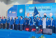 Pengurus PAN Jambi Resmi Dilantik, Zulhas Ajak Ciptakan Sejarah di Pemilu 2029