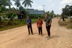 Terkait Jalan Rusak di Desa Talang Belido, Kadis PUPR Janjikan Perbaikan Secara Bertahap
