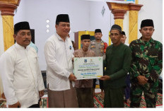 Pemkab Tanjab Barat Laksanakan Safari Ramadan di Desa Sungai Landak Kecamatan Senyerang