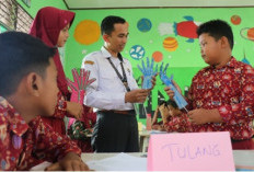 Belajar Menggerakkan Pikiran: Praktik Baik STEAM dari Jembatan Mas   