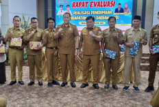 Bupati M. Syukur Beri Reward OPD dan Camat dengan Pencapaian PAD Tertinggi, Ini Daftarnya