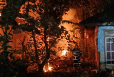Diduga Korsleting Listrik, Dua Unit Bangunan Terbakar 