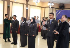 Empat Pejabat Fungsional Naik Jenjang, Kakanwil Kemenkum Jambi Tekankan Tanggung Jawab dan Dedikasi