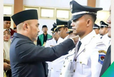 Dinilai Punya Kemampuan, Dedy Putra Lantik Sejumlah Lulusan IPDN Sebagai Lurah