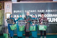 Bupati Batang Hari Award 2025: Zulva Fadhil Serahkan Trofi Sekaligus Semangat Ketangguhan