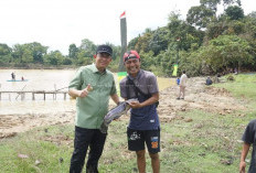 Bupati Muaro Jambi BBS Buka Kegiatan Tradisi Bekarang di Danau Gatal, Lubuk Larangan