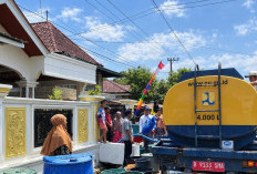 Empat Mobil Tangki Dikerahkan PDAM, Distribusi Air ke Rumah Warga Terdampak Krisis Air di Kerinci