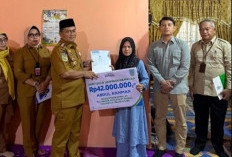 Ahli Waris Terima Santunan JKM Rp42 Juta Program Kartu Bahagia Lindungi Ketua RT