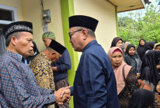 Orangtua Wawako Tutup Usia, Wako Alfin Disampingi Istri Melayat Ke Rumah Duka 