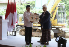 Serahkan Sertipikat Tanah Wakaf, Dirjen PPTR Kementerian ATR/BPN: Agar Pembangunan Pesantren Al-Khoziny Tertib