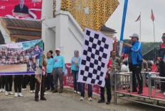  Bupati M. Syukur Lepas Ribuan Peserta Pawai Kemerdekaan HUT ke-81 RI di Merangin