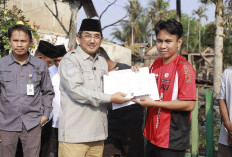 Bupati Anwar Sadat Serahkan Bantuan Musibah dan Ingatkan Waspada Kelistrikan di Musim Kemarau