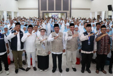 Lepas Jemaah Kloter 20 BTH, Wagub Abdullah Sani Ingatkan Soal Tujuh Penyakit Hati