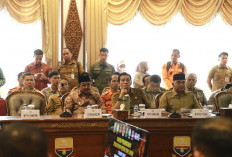 Bupati Anwar Sadat Paparkan Penanganan Karhutla Tanjab Barat di Hadapan Pangdam dan Gubernur Jambi