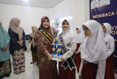 Bunda Literasi Hj. Fadhilah Sadat Buka Pelatihan Membaca Nyaring dan Serahkan Hadiah Pemenang Lomba Bertutur 
