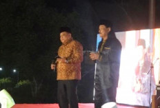 Bawakan Lagu Ciptaan Sendiri, Sekda Merangin Pukau Panggung Pekan Budaya